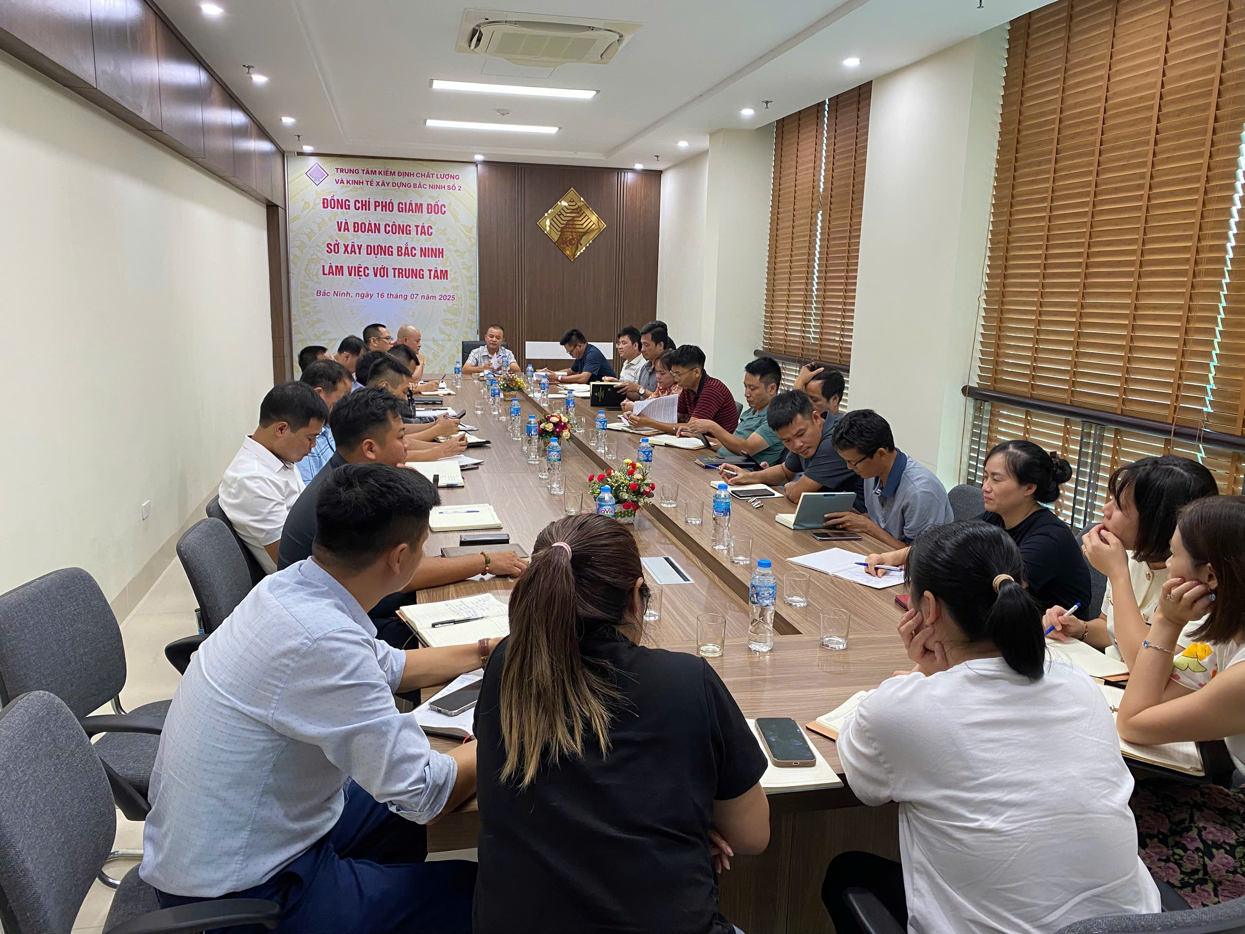 Trung tâm Kiểm định chất lượng và Kinh tế xây dựng Bắc Ninh số 2 tổ chức cuộc họp Chi bộ thường kỳ tháng 9
