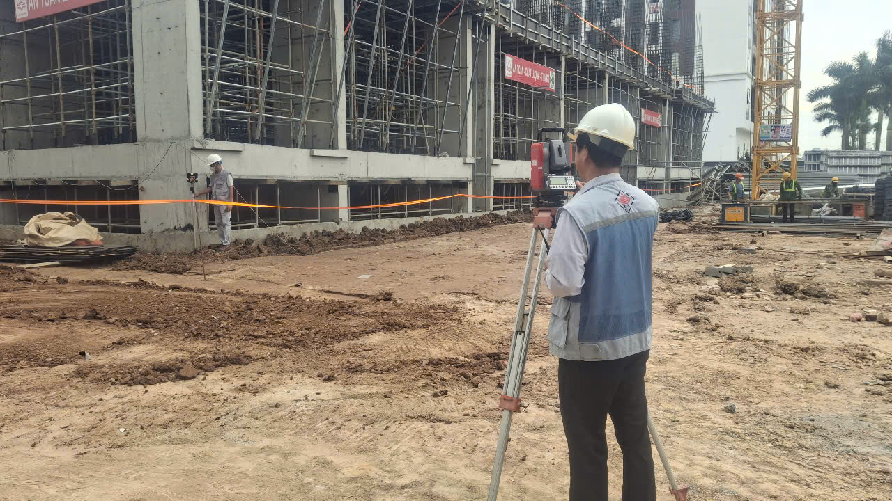 TRUNG TÂM KIỂM ĐỊNH CHẤT LƯỢNG VÀ KINH TẾ XÂY DỰNG SỐ 2 THỰC HIỆN CÔNG TÁC THÍ NGHIỆM, KIỂM TRA ĐỐI CHỨNG CHẤT LƯỢNG CÔNG TRÌNH TRONG QUÁ TRÌNH THI CÔNG