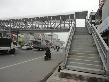 Nghiên cứu, lựa chọn các dạng cầu vượt dành cho người đi bộ tại các thành phố lớn ở Việt Nam